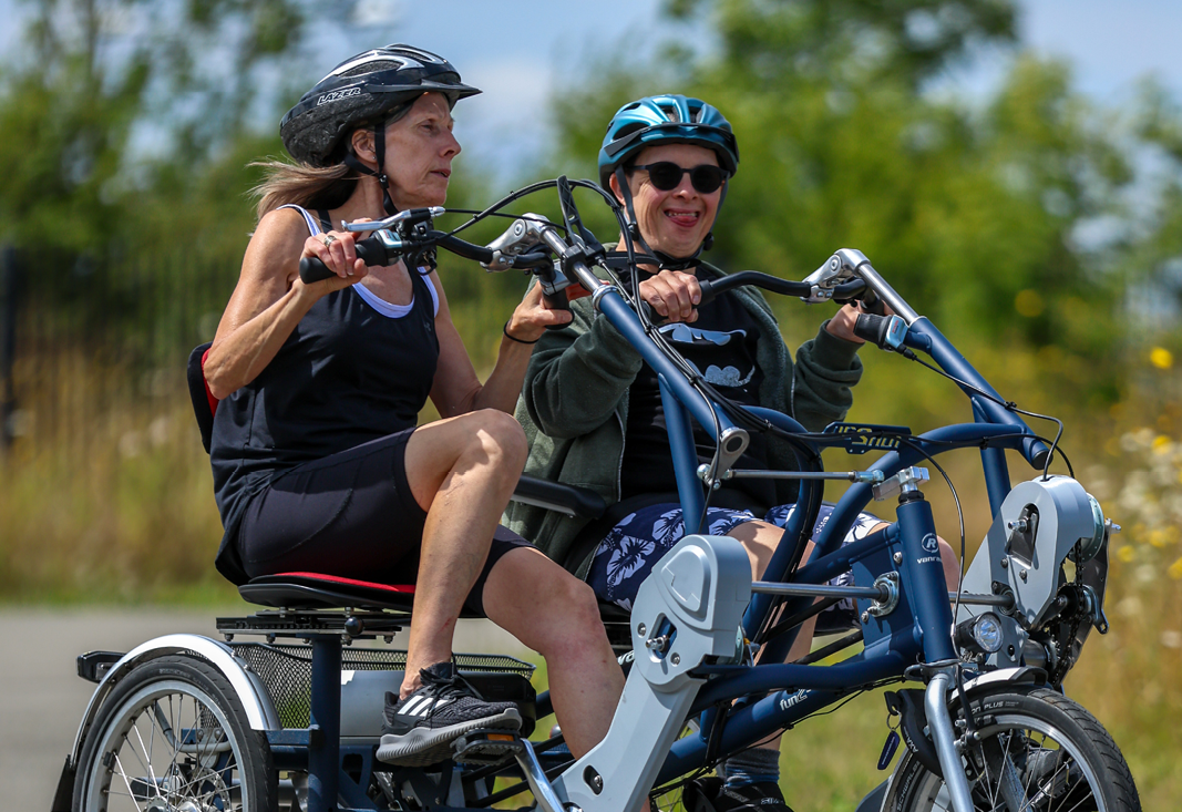 Group of Cyclopark Fitness members